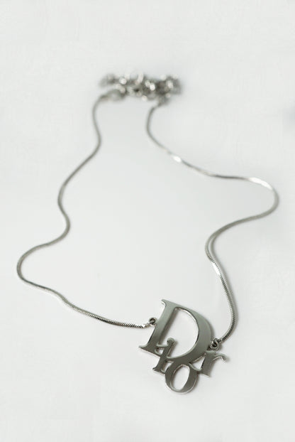 DIOR NECKLACE